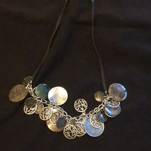 🎉HP🎉🆕✨Black and Silver Intricate Necklace✨